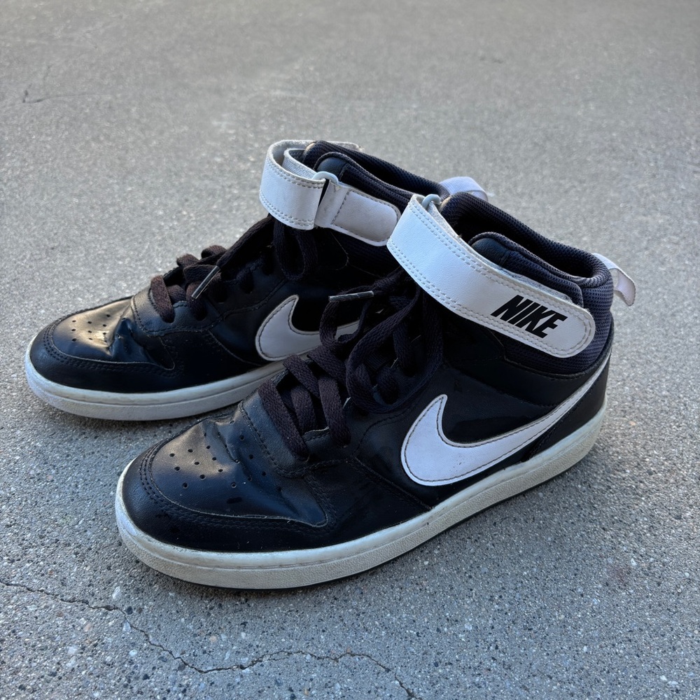 COPY - Nike Court Borough Mid 2, Kid’s Size 5.5